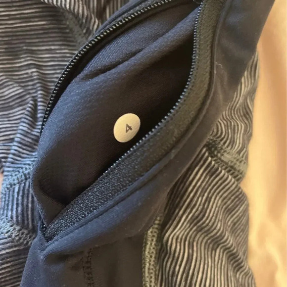 Lululemon Gray Striped Capris Size 4 - Picture 5 of 6